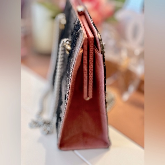 Rare Vintage Pink Lace Valentino Garavani Bag - Picture 4 of 11